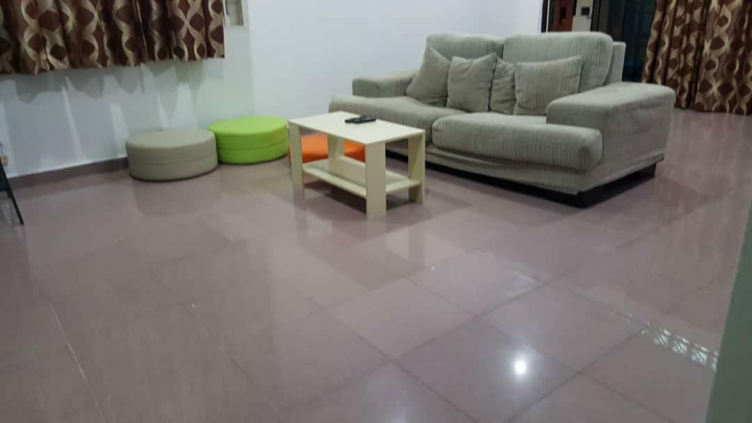 The Garden Vacation Home Lumut Exterior photo